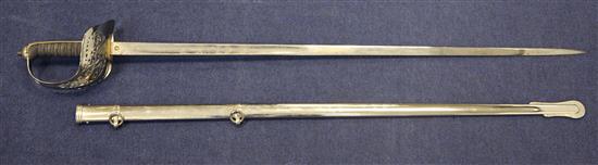 A Victorian 1895 pattern infantry officers sword, overall 40in.